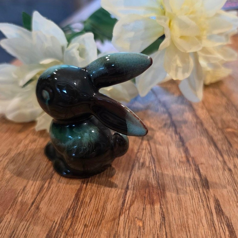 Vintage Blue Mountain Pottery Mini Green Bunny Rabbit Figurine 3"